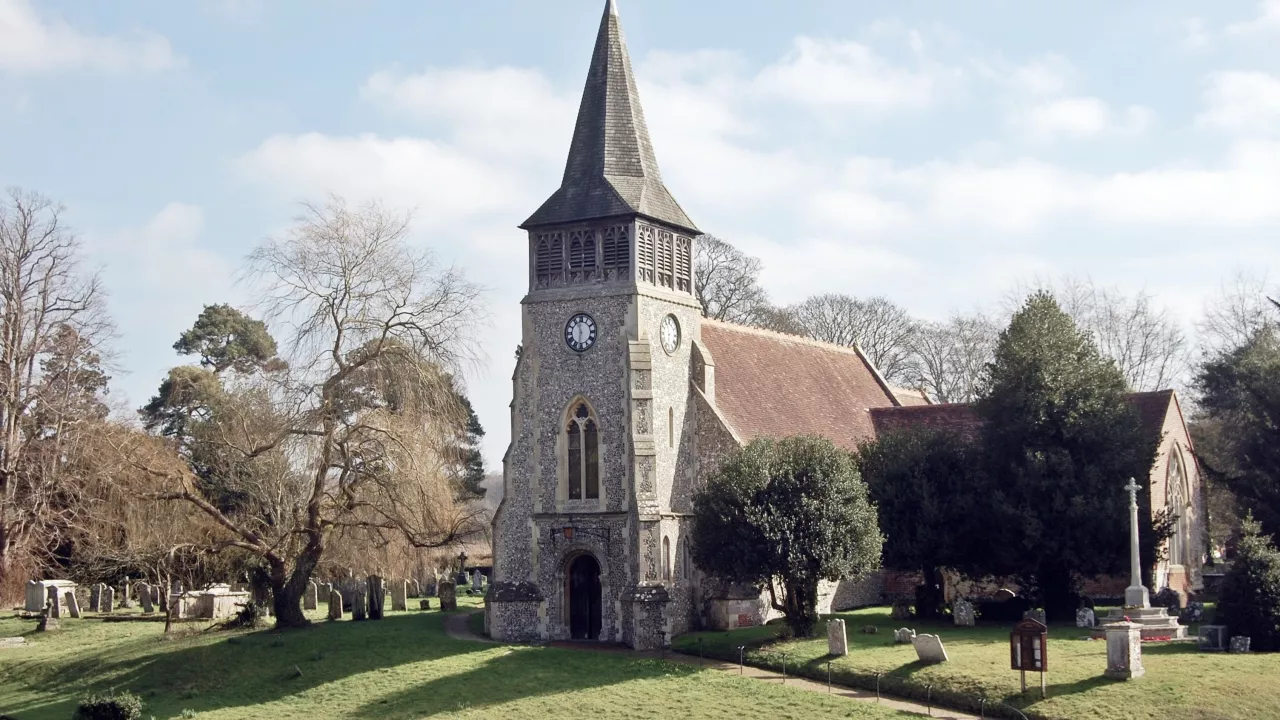 HampshireWICKHAMStNicholas(mackmclaneCC-BY-SA2.0)1