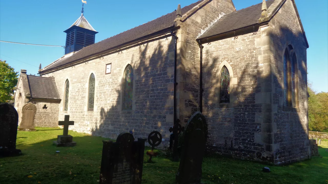 StaffordshireCALTONStMaryVirgin(theroamingpicturetakerCC-BY-2.0)1