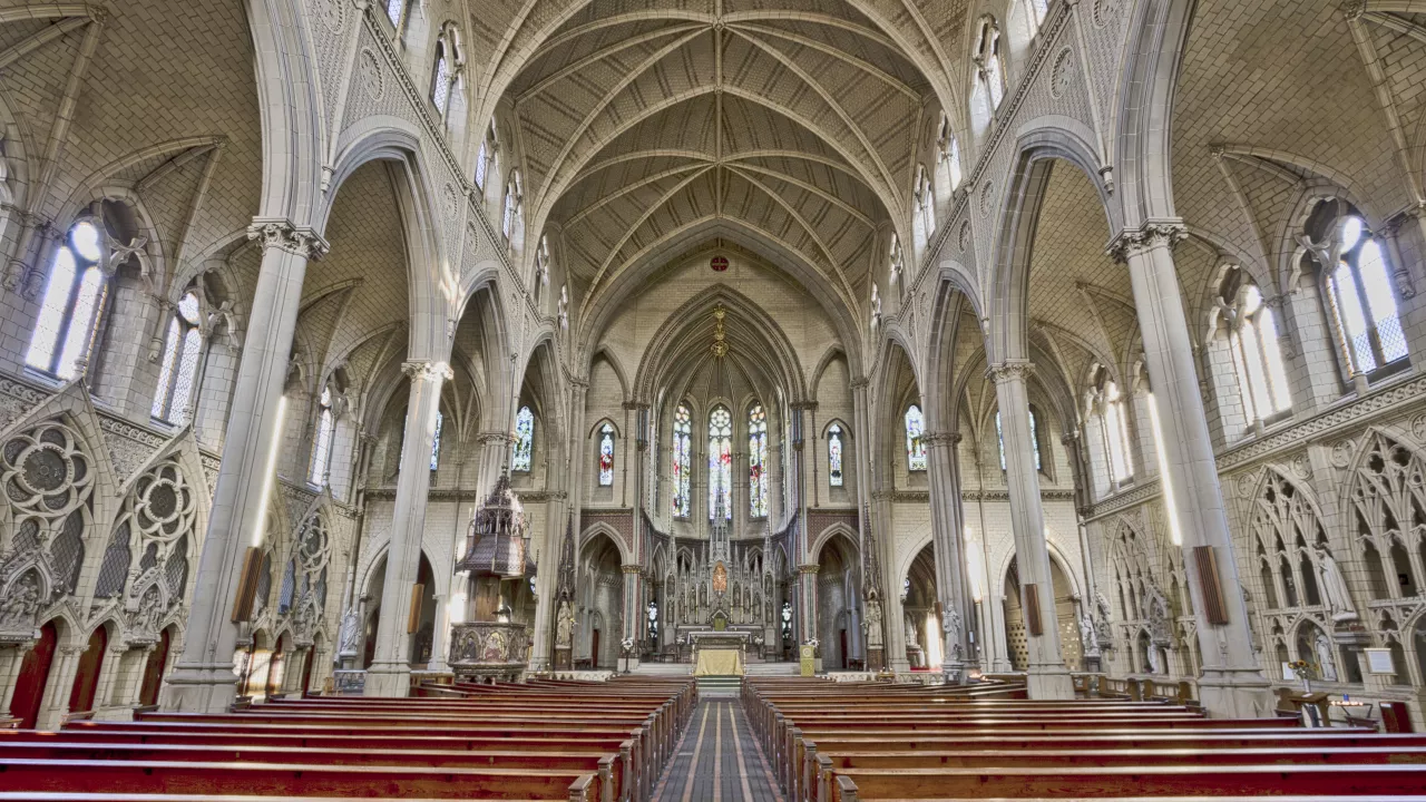 GreaterManchesterMANCHESTERChurchHolyName(michaeldbeckwithCC-BY-SA3.0)1