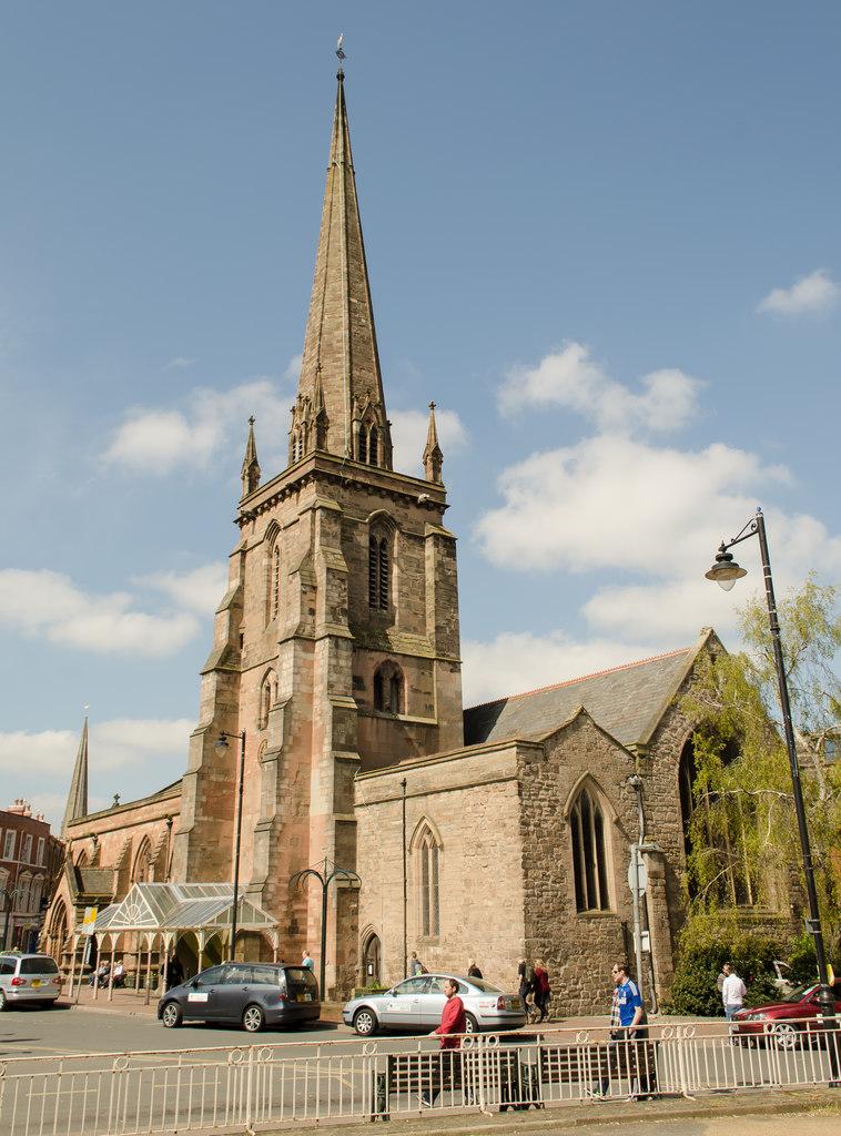 HerefordshireHEREFORDStPeter(julianpguffoggCC-BY-SA2.0)1