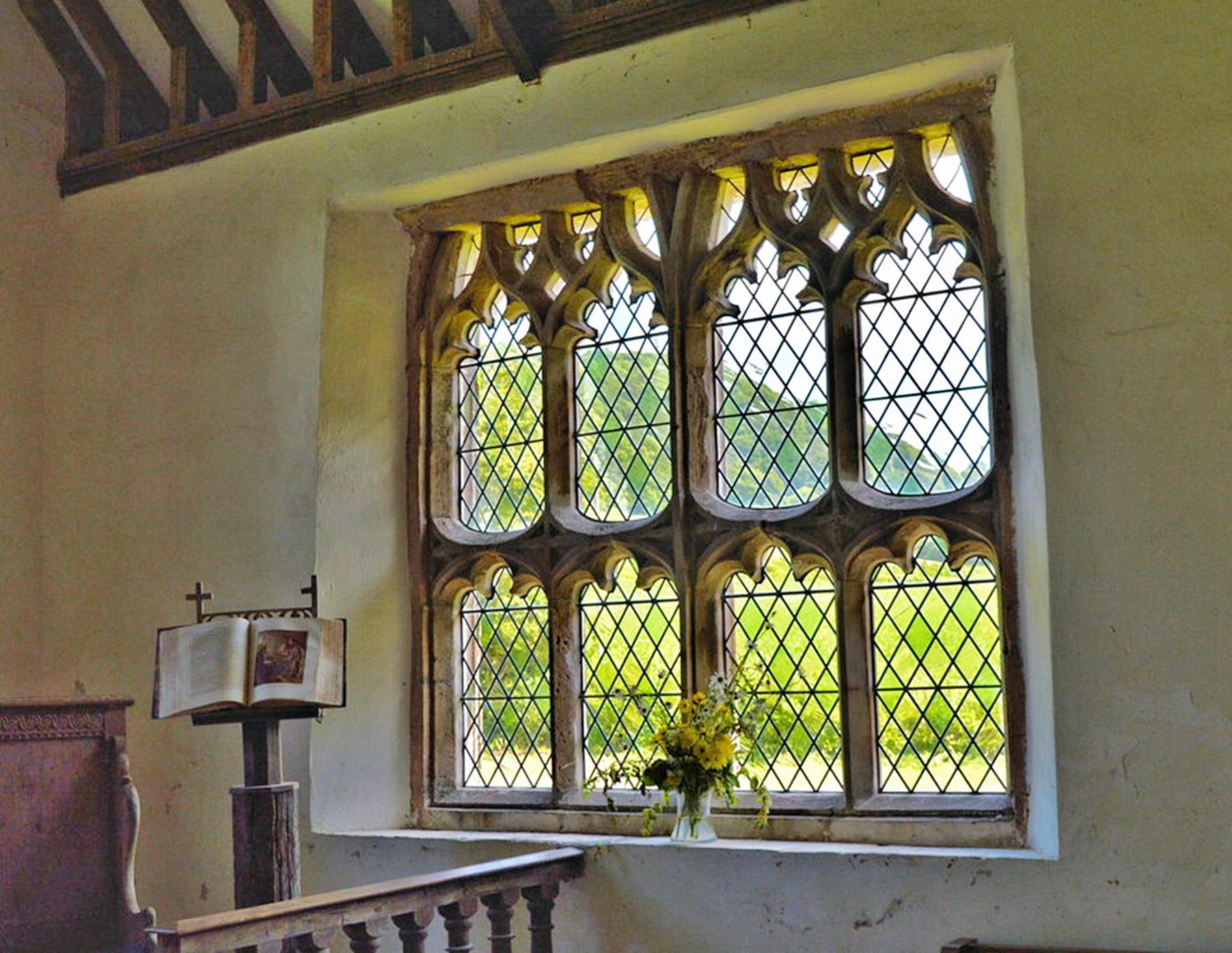 HerefordshireLLANROTHALStJohnBaptist(jmc4CC-BY-SA2.0)1