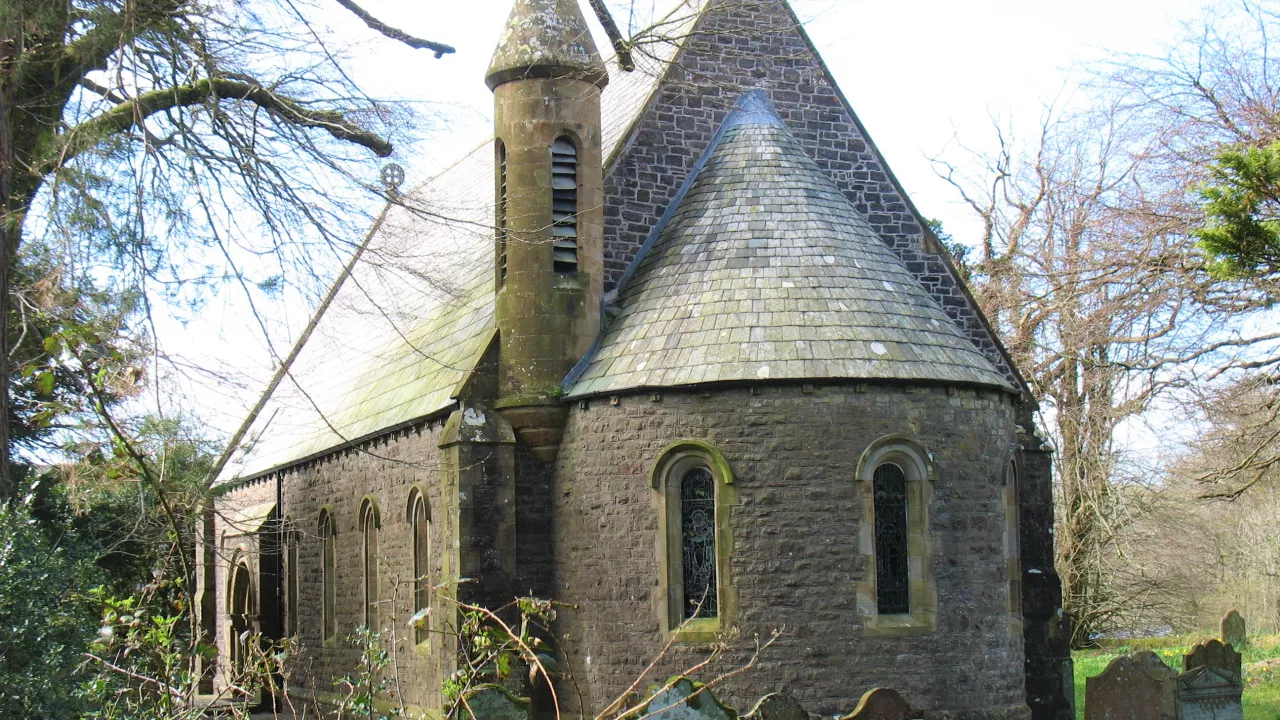 CumbriaENNERDALEBRIDGEStMary(davidpurchaseCC-BY-SA2.0)1