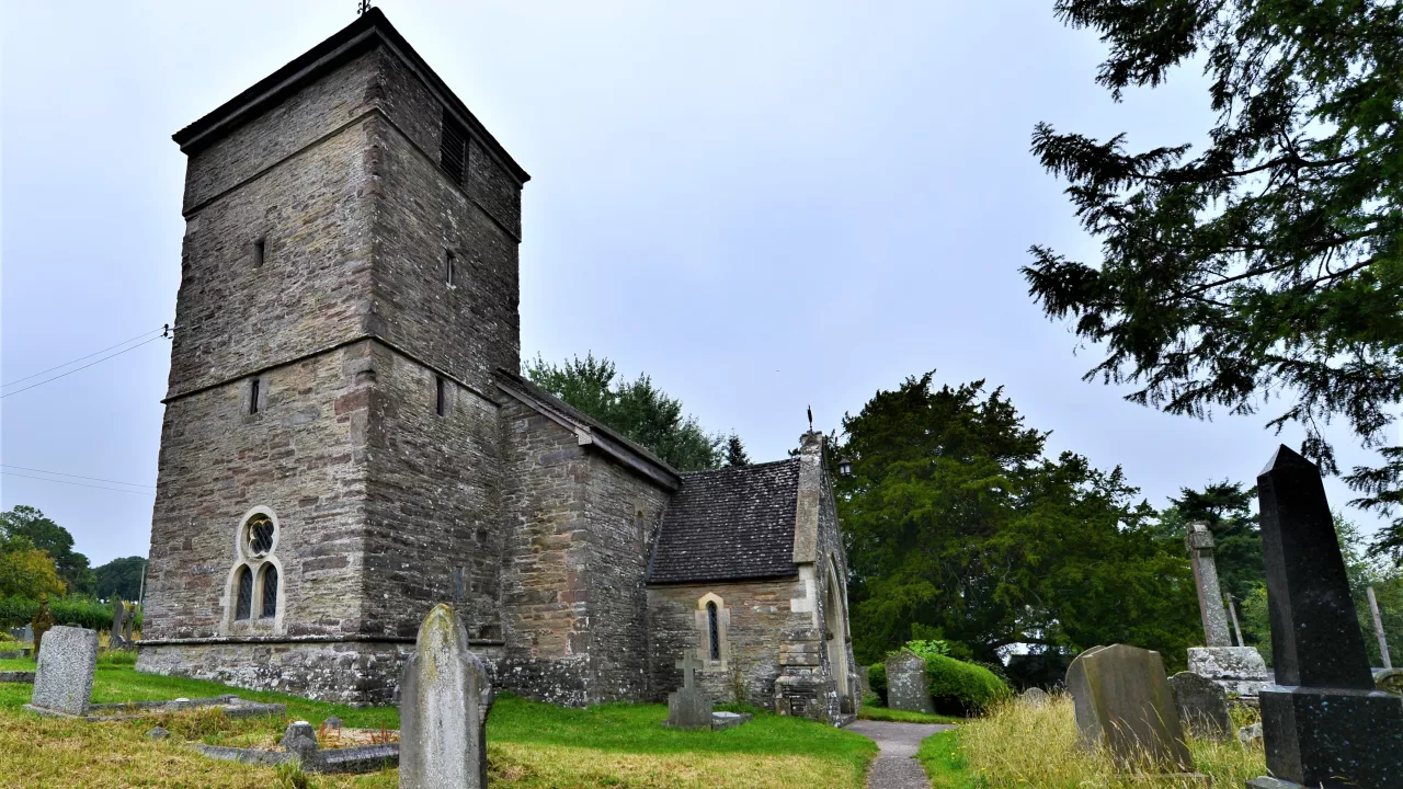 HerefordshireROWLESTONEStPeter(michaelgarlickCC-BY-SA2.0)1