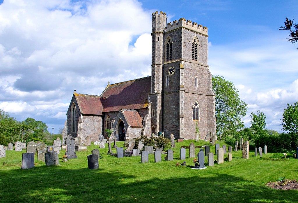 HerefordshireSTAUNTONONARROWStPeter(plchadwickCC-BY-SA2.0)1