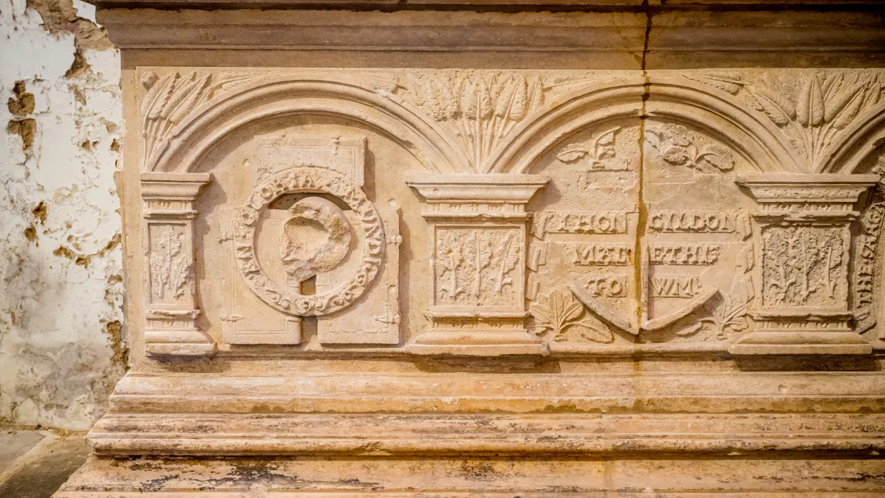 MonmouthshireABERGAVENNYStMary(explorechurches.org)12