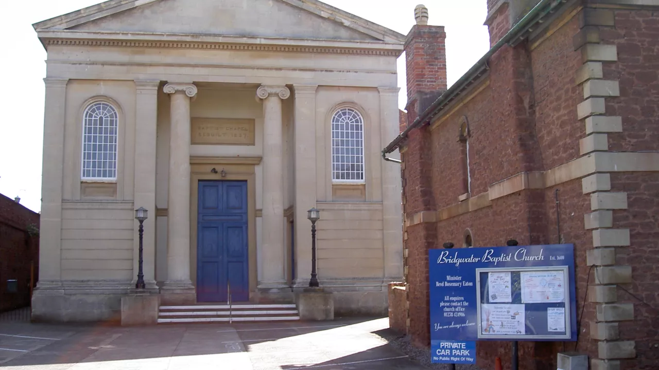 SomersetBRIDGEWATERBridgewaterBaptistChurch(neilowenCC-BY-SA2.0)1