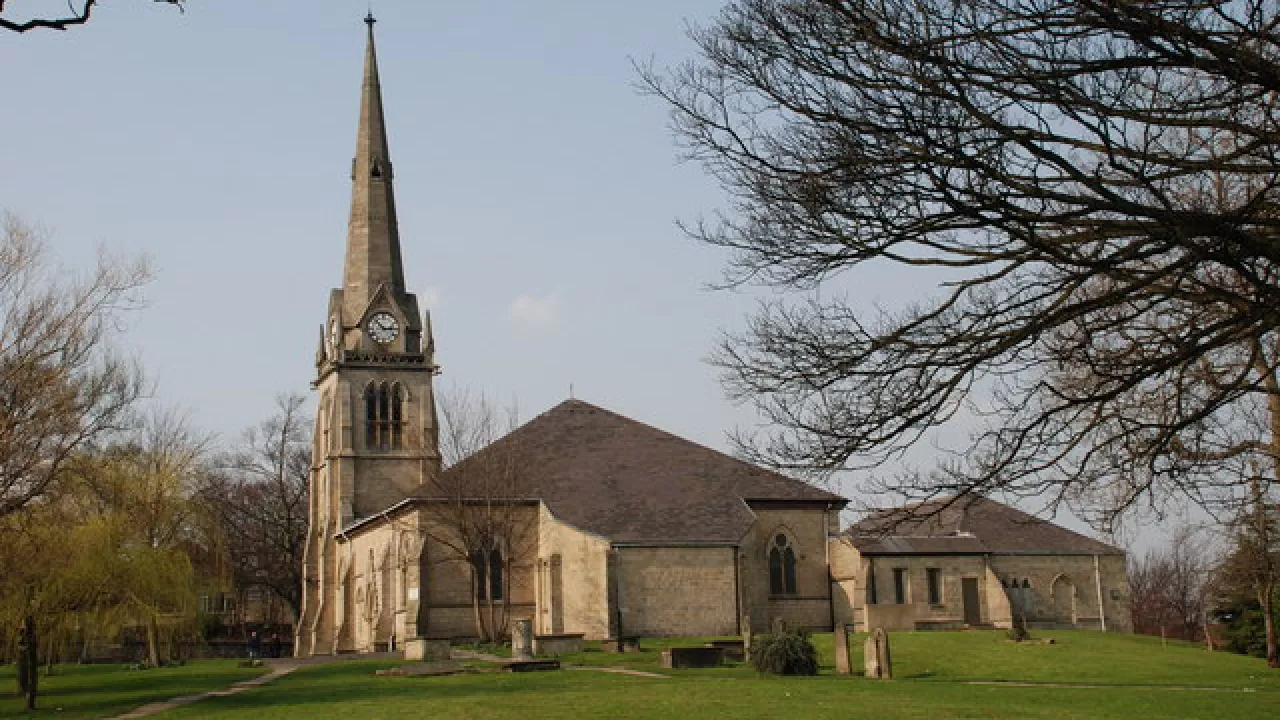 YorkshireBRAMLEYStPeter(michaelwoodheadCC-BY-2.0)1