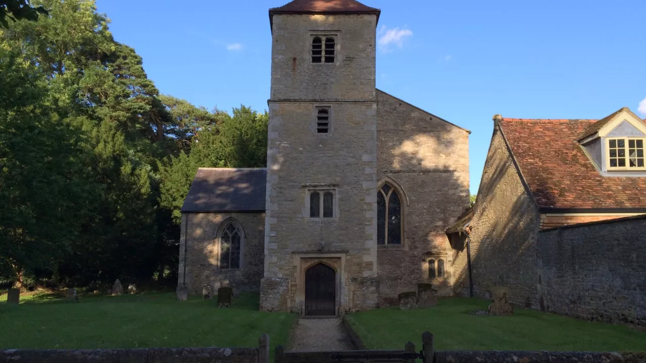 BuckinghamshireCHETWODEStMaryStNicholas(philipjeffreyCC-BY-SA2.0)1