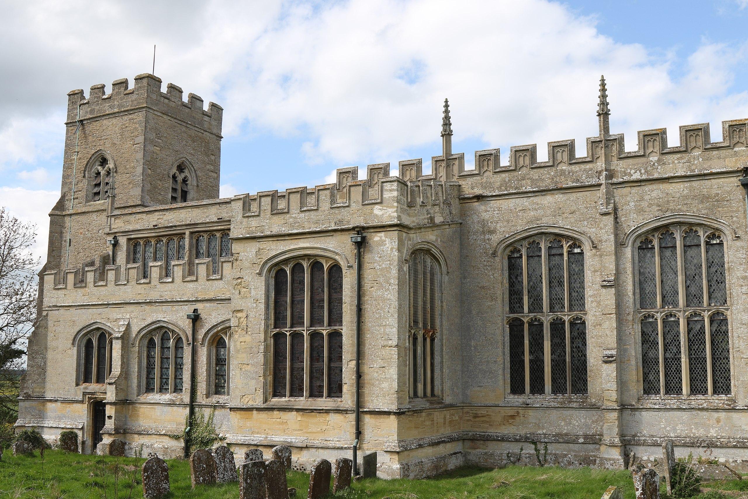 BuckinghamshireHILLESDENAllSaints(andrewrabbottCC-BY-SA2.0)1