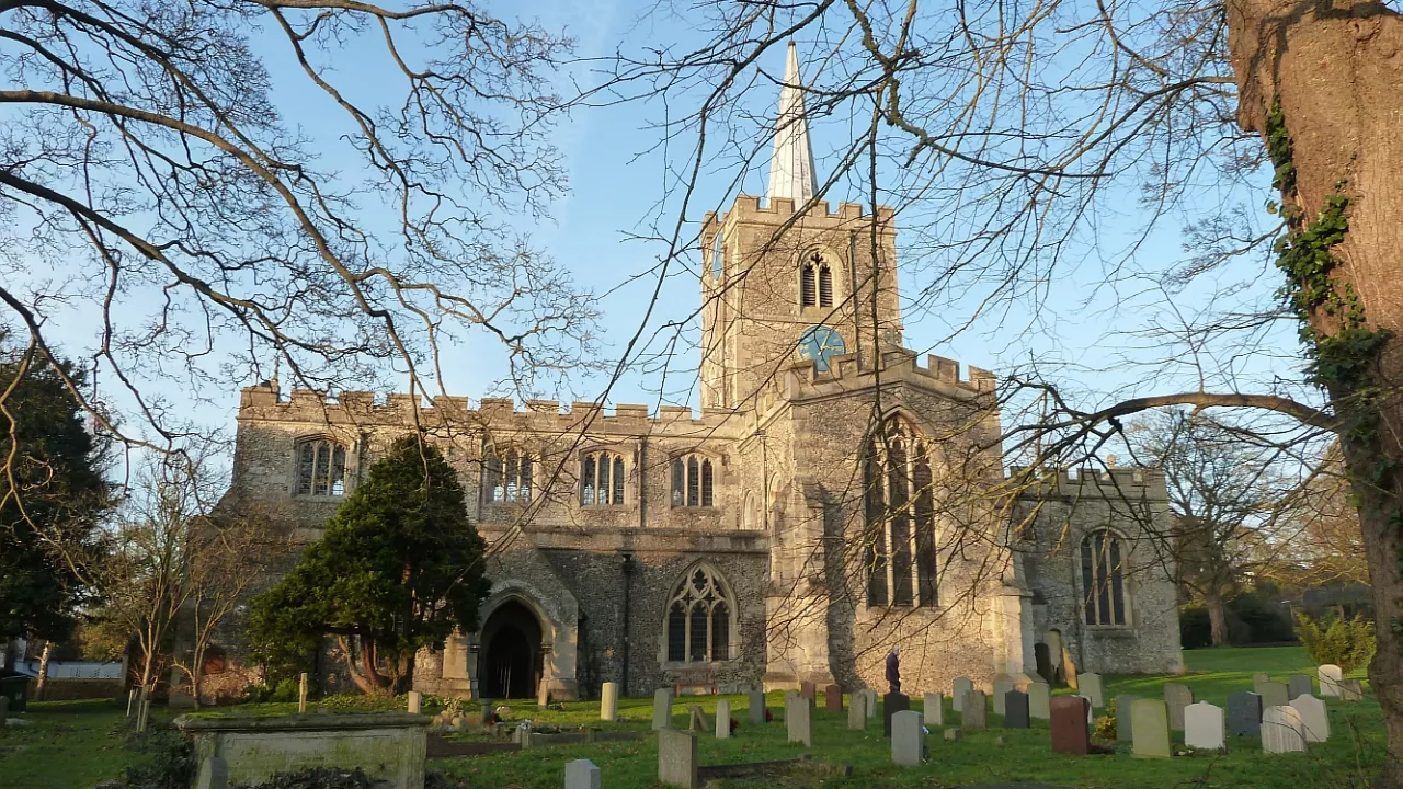 BuckinghamshireIVINGHOEStMaryVirgin(robfarrowCC-BY-SA2.0)1