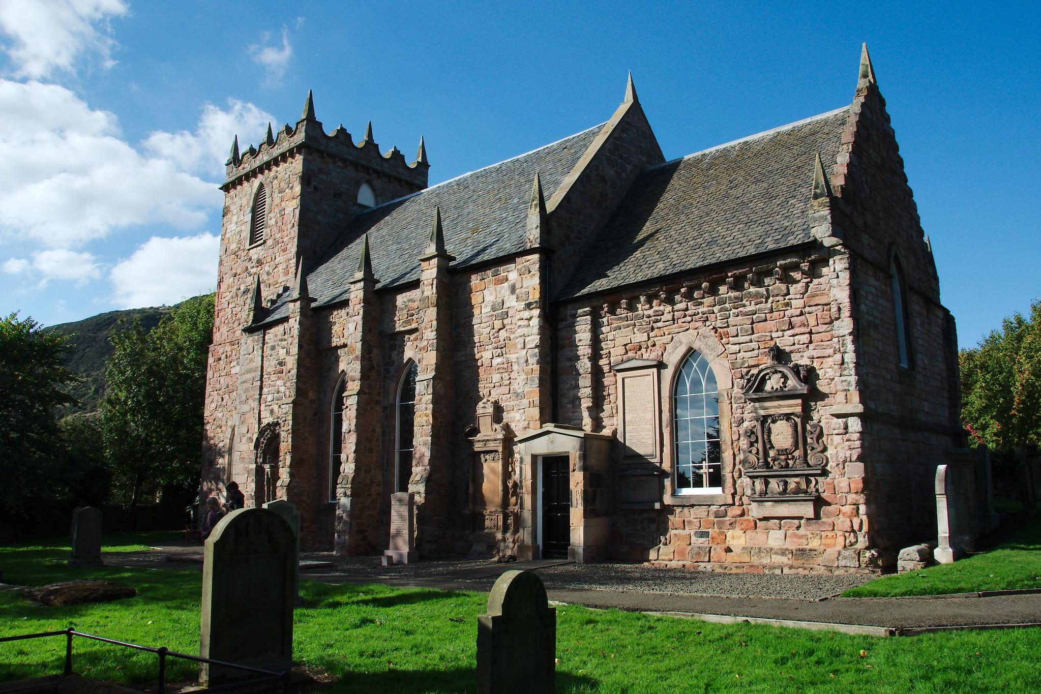 CityofEdinburghDUDDINGSTONDuddingstonKirk(magnushagdornCC-BY-SA2.0)1