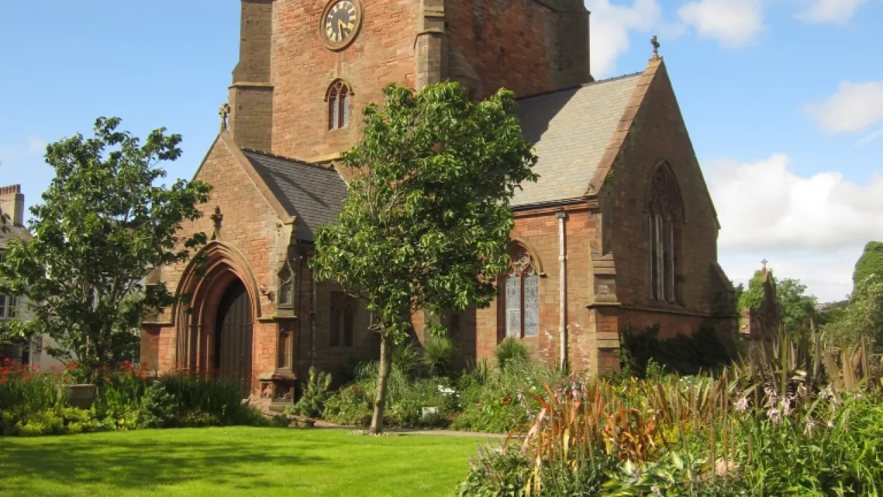 CumbriaWHITEHAVENStNicholas(grahamrobsonCC-BY-SA2.0)1