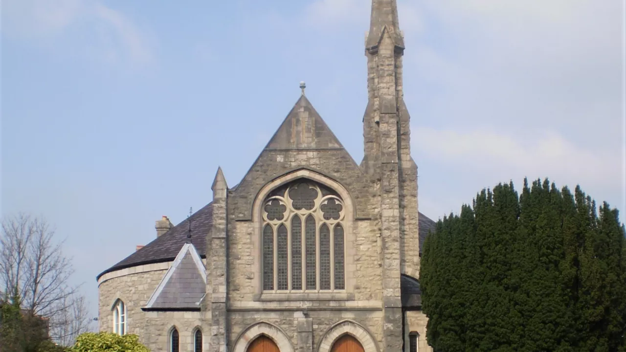 DenbighshireRUTHINTabernacleChapel(arwelparryCC-BY-SA3.0)1