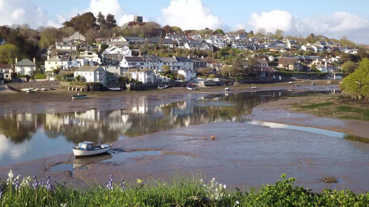 DevonNEWTONFERRERSHolyCross(markacphotosCC-BY-SA2.0)1