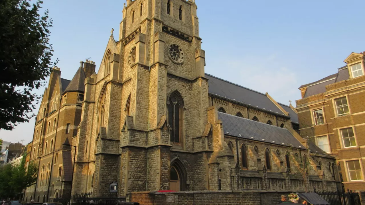 GreaterLondonBAYSWATERStMaryAngels(davidanstissCC-BY-SA2.0)1