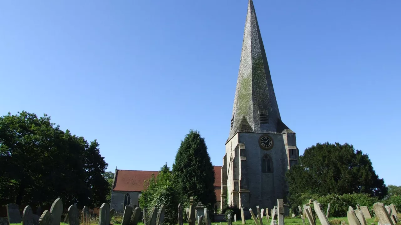 GloucestershireWESTBURYONSEVERNStMaryStPeterStPaul(robertcuttsCC-BY-SA2.0)1