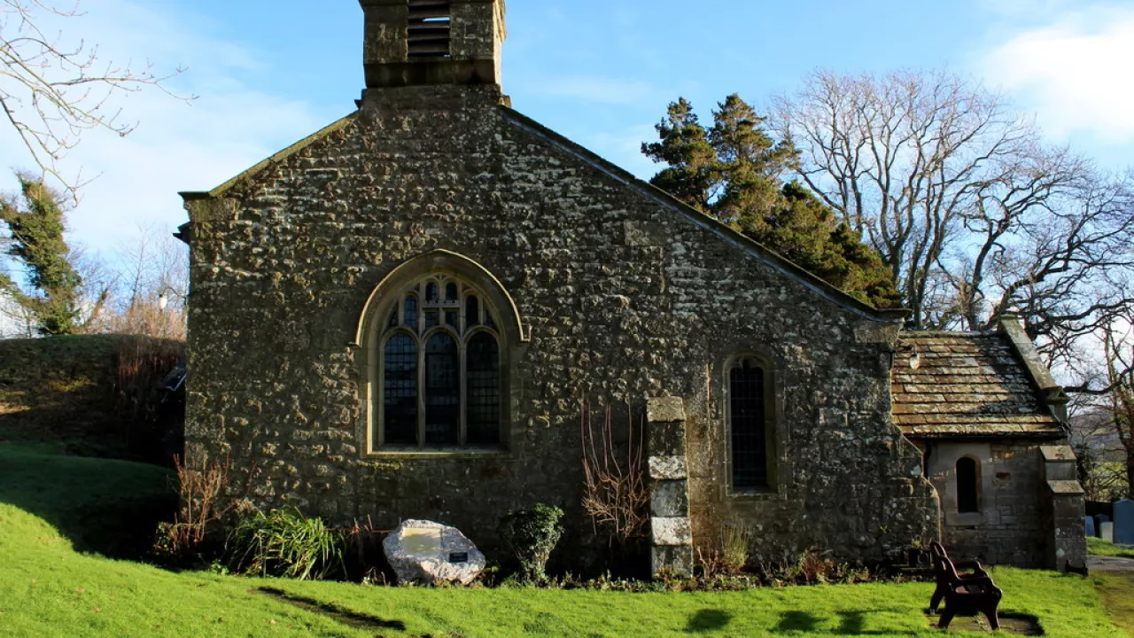 LincolnshireARKHOLMEStJohnBaptist(chrisheatonCC-BY-SA2.0)1