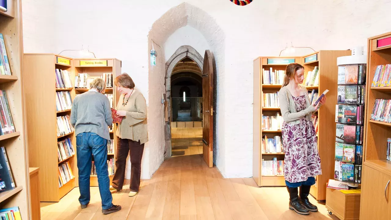 SUPPORTPeterchurchStPeter(russelllewisOLD)1