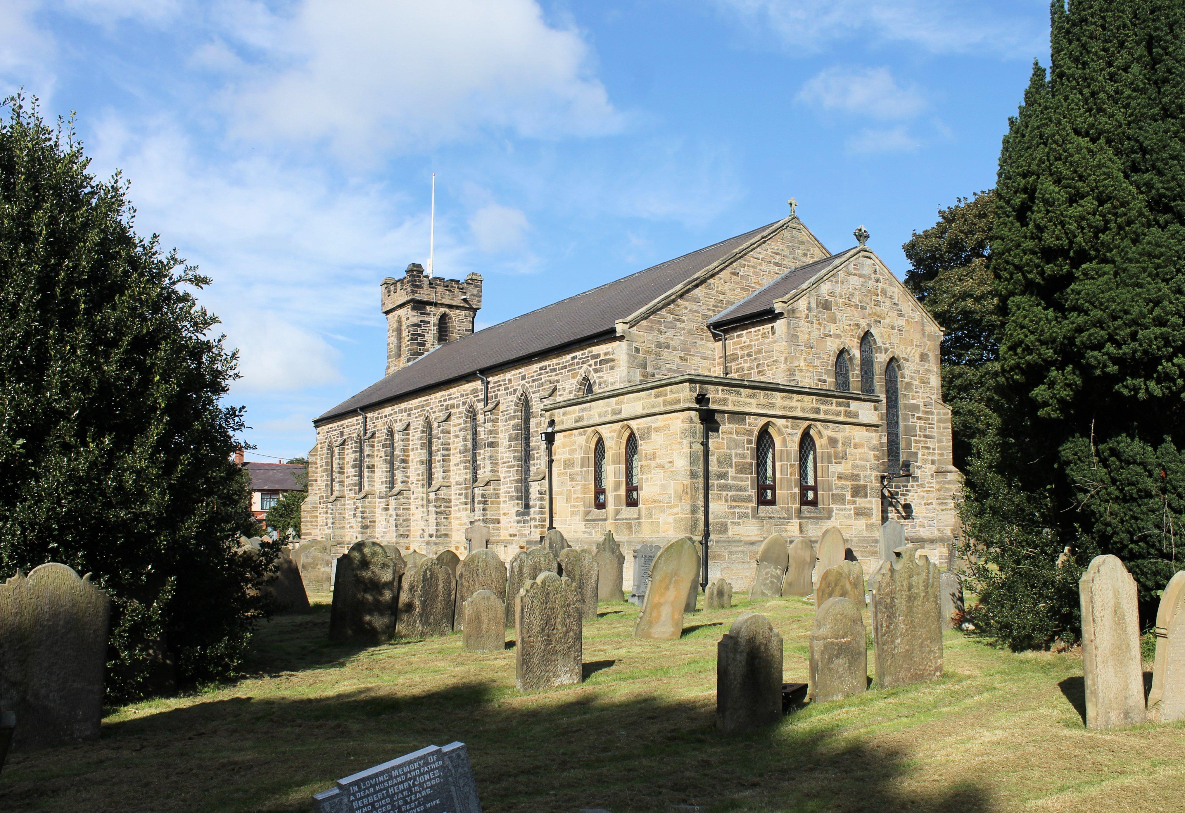 FlintshireBISTREEmmanuelChurch(llywelyn2000CC-BY-SA4.0)1