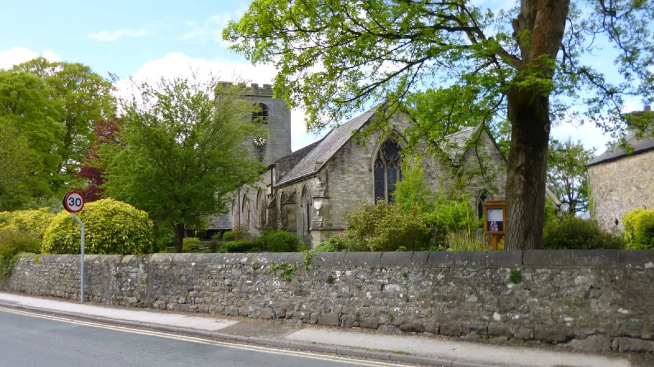 LancashireBOLTONLESANDSHolyTrinity(mikefahertyCC-BY-SA2.0)1