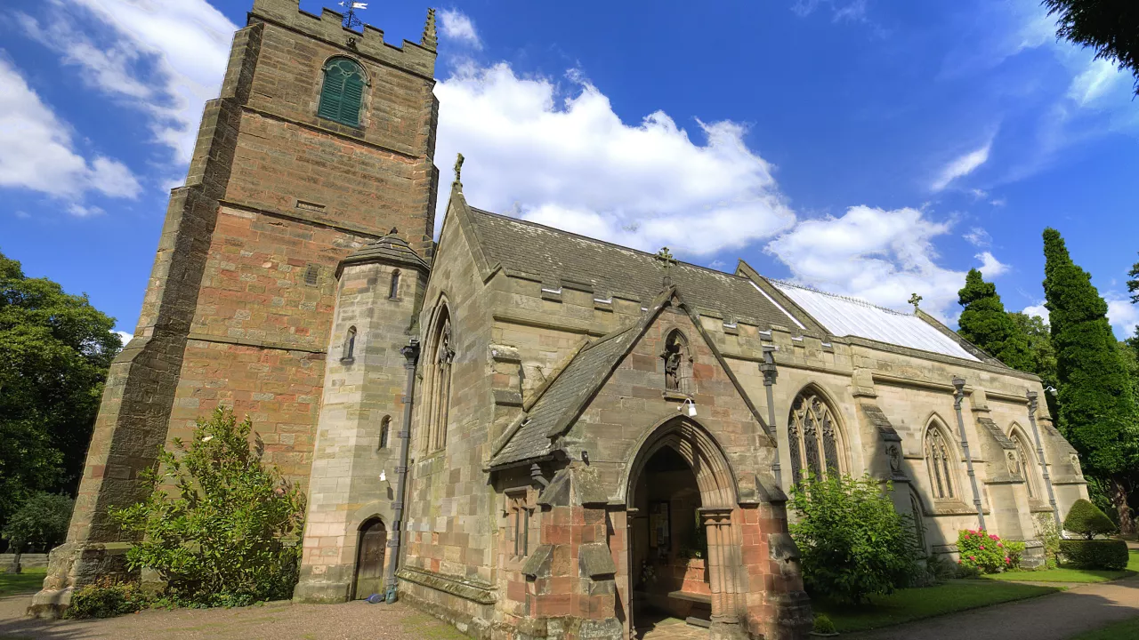 StaffordshireELFORDStPeter(leonhawleyCC-BY-SA3.0)1