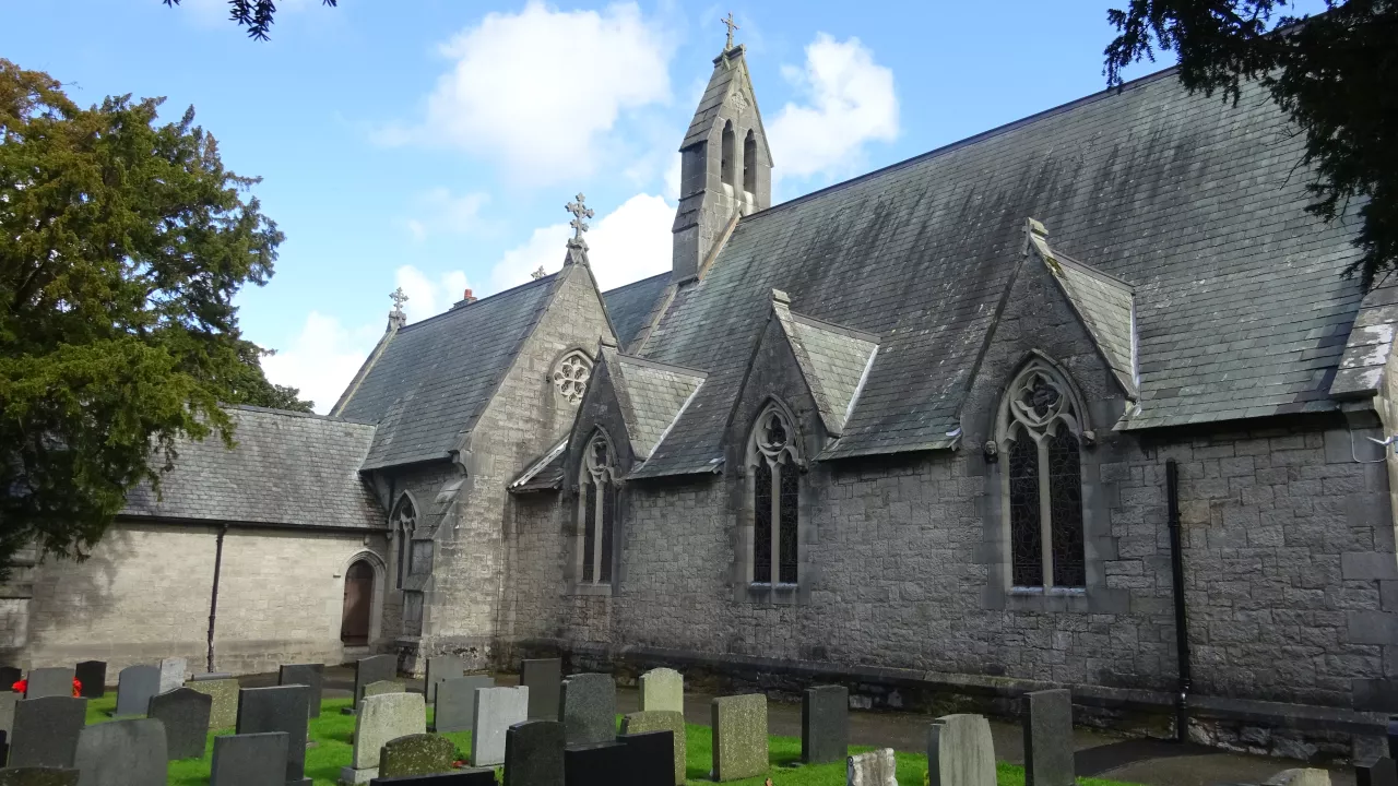 DenbighshireTREFNANTHolyTrinity(llywelyn2000CC-BY-SA4.0)1