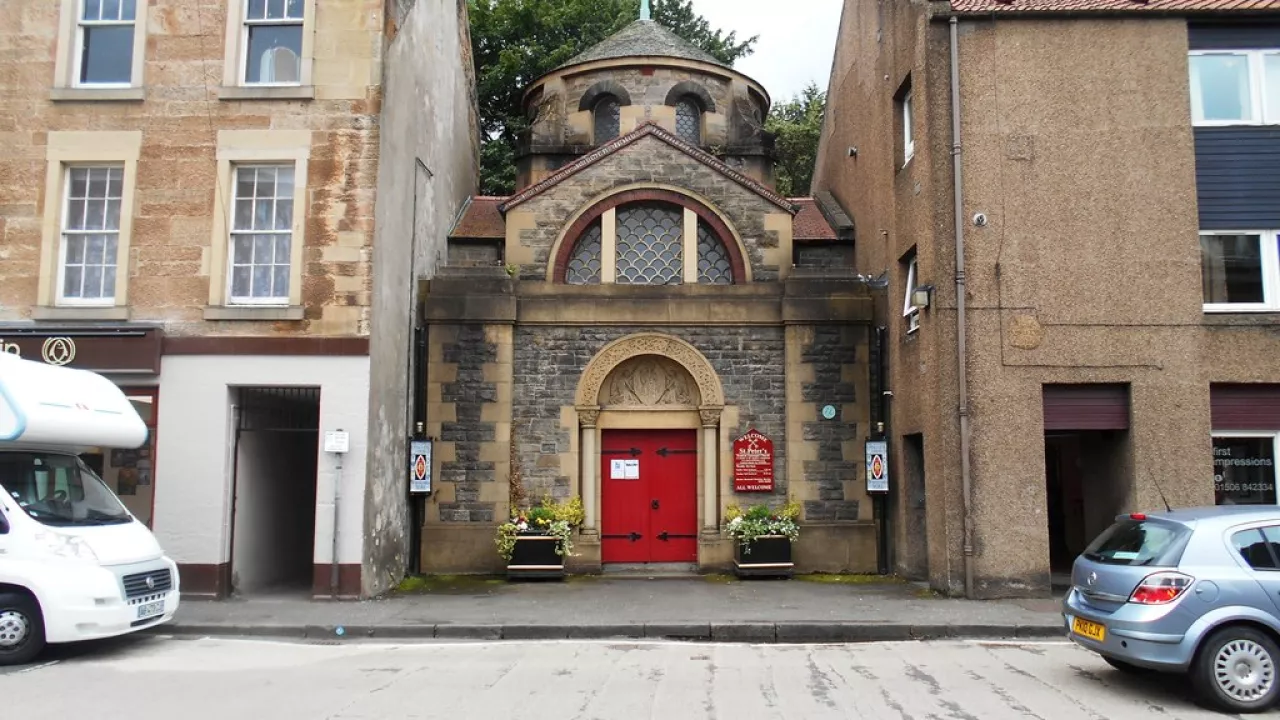 LothianLINLITHGOWStPeter(billhendersonCC-BY-SA2.0)1