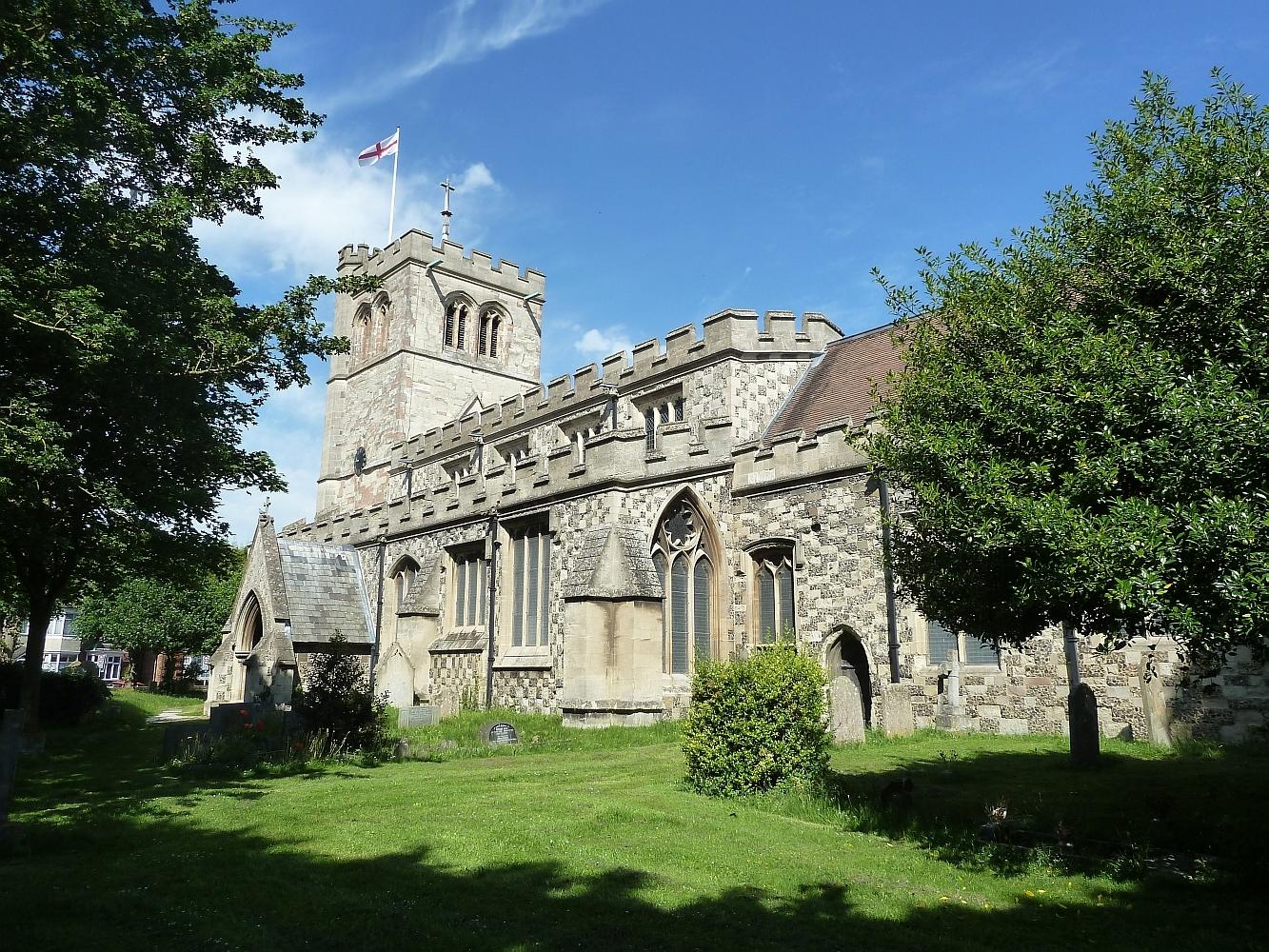 BedfordshireHOUGHTONREGISAllSaints(robfarrowCC-BY-SA2.0)1