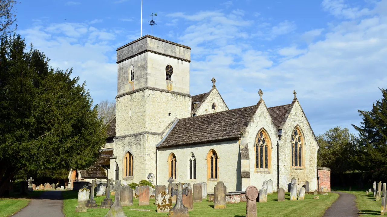 SurreyBETCHWORTHStMichael(imagesgeorgerexCC-BY-NC-NC2.0)1