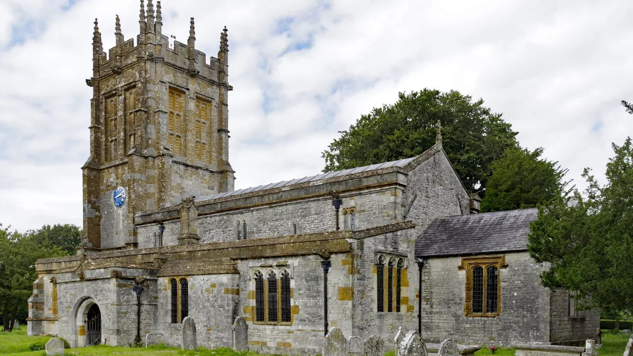 DorsetCHARMINSTERStMaryVirgin(rayjenningsCC-BY-SA2.0)1