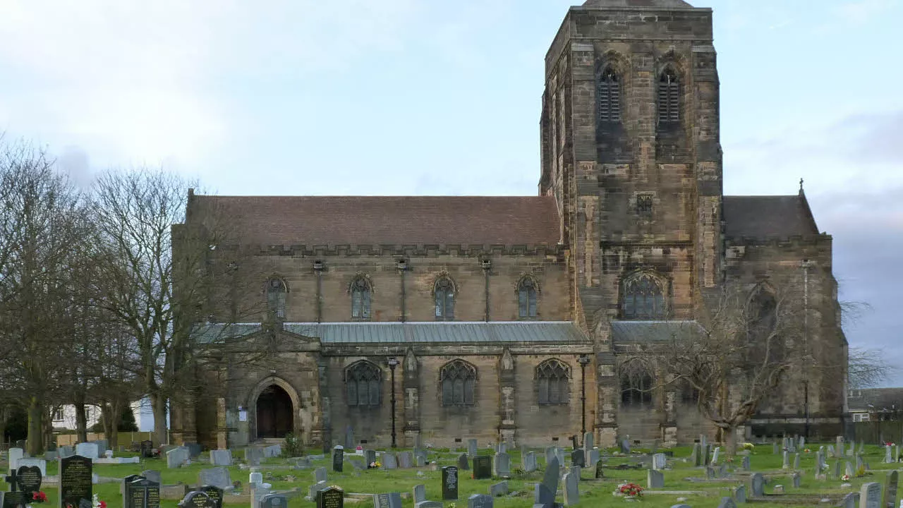 StaffordshireSTRETTONStMary(alanmurrayrustCC-BY-SA2.0)1