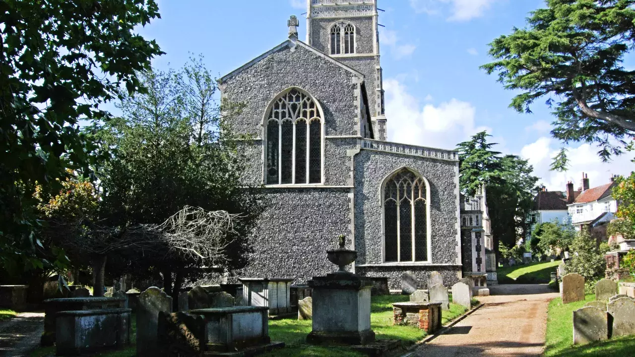 SuffolkWOODBRIDGEStMary(jimlinwoodCC-BY-2.0)1