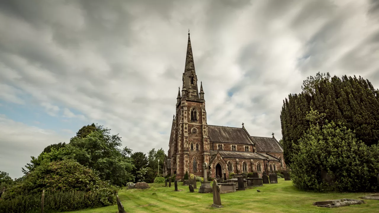 StaffordshireKEELEStJohnBaptist(BrianDeeganCC-BY-SA2.0)1