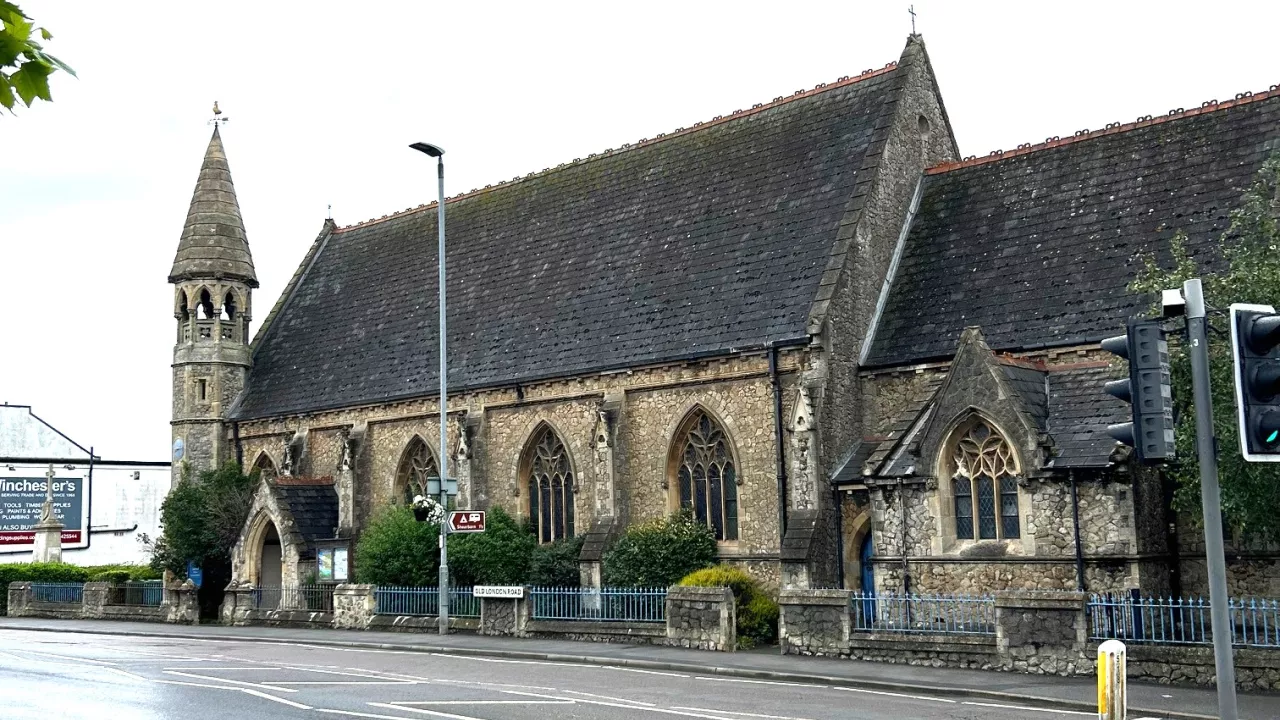 SussexHASTINGSChristChurchOre(SimonJonesPERMISSIONBYEMAIL)1