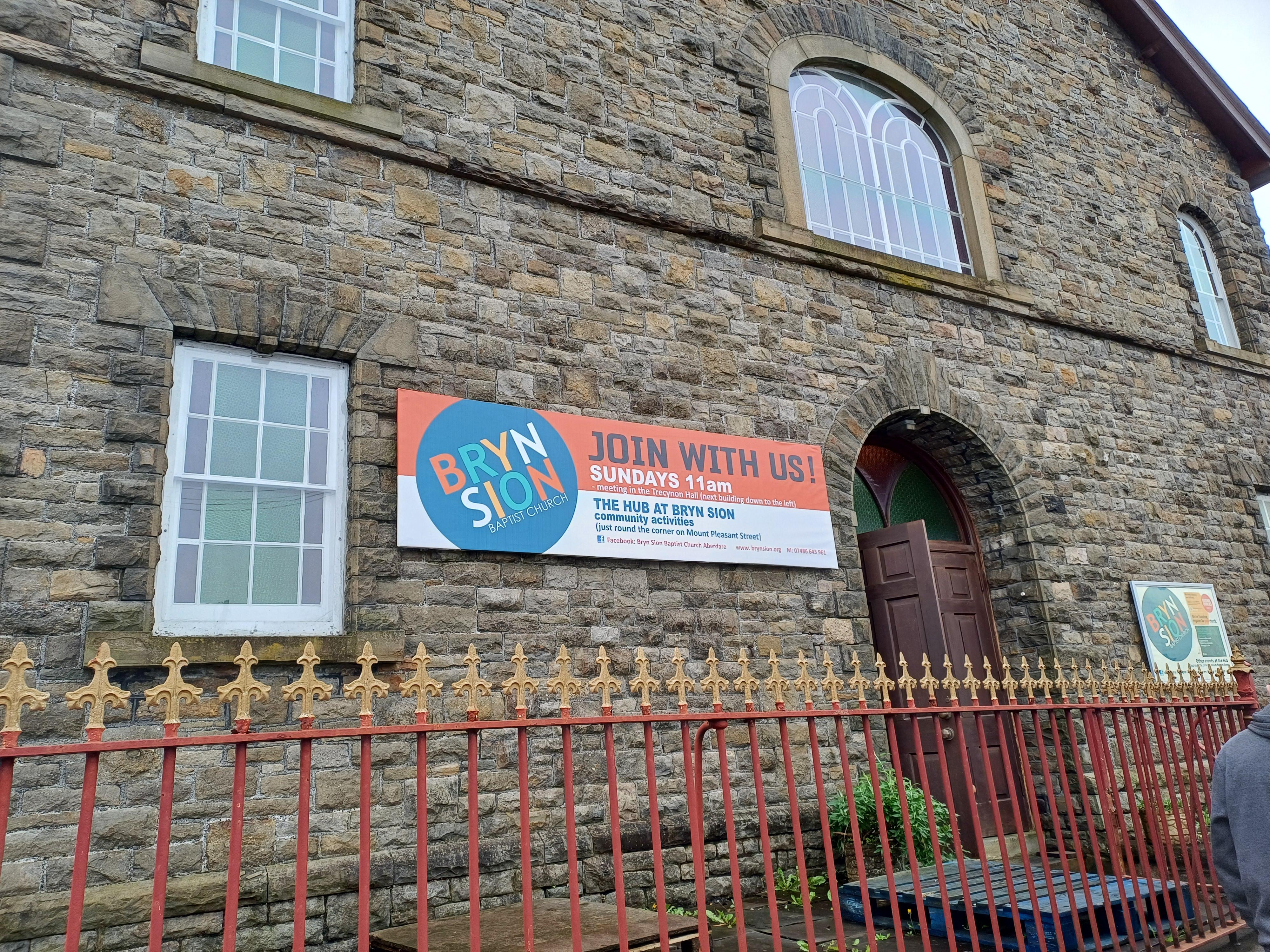 Exterior of Trecynon Bryn Sion