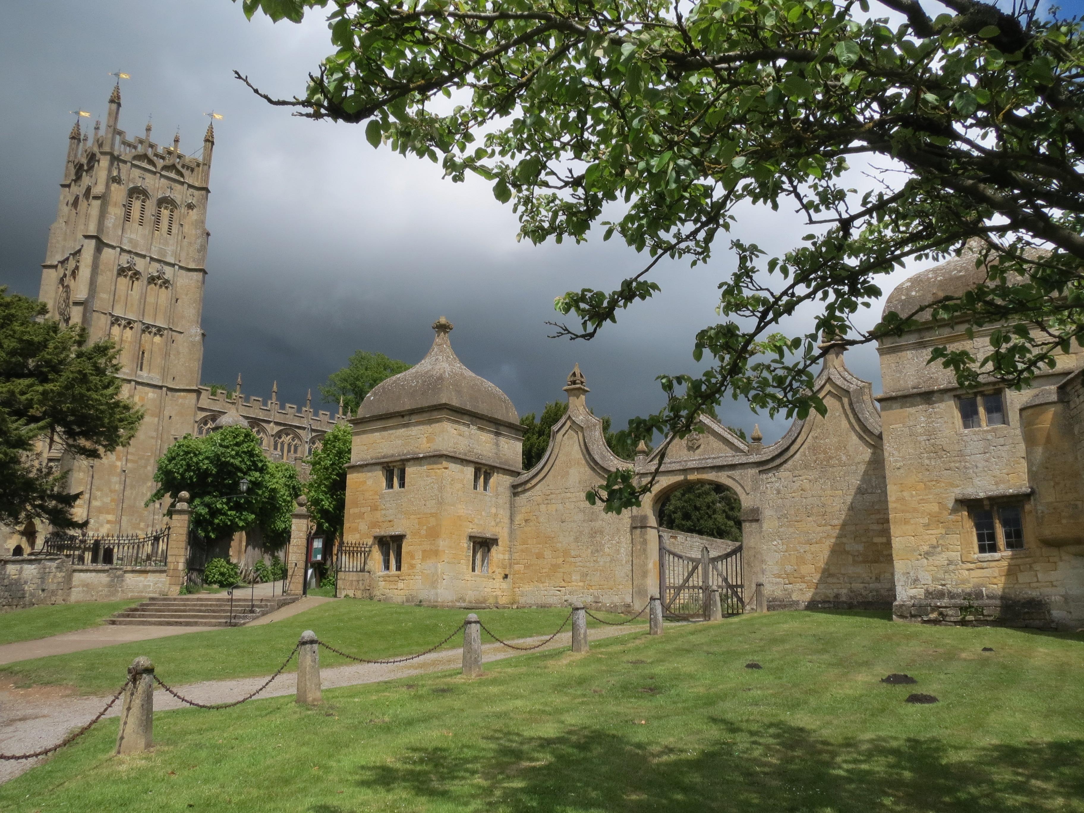 GloucestershireCHIPPINGCAMPDENStJames(CatharineKroonVOLUNTEER)1