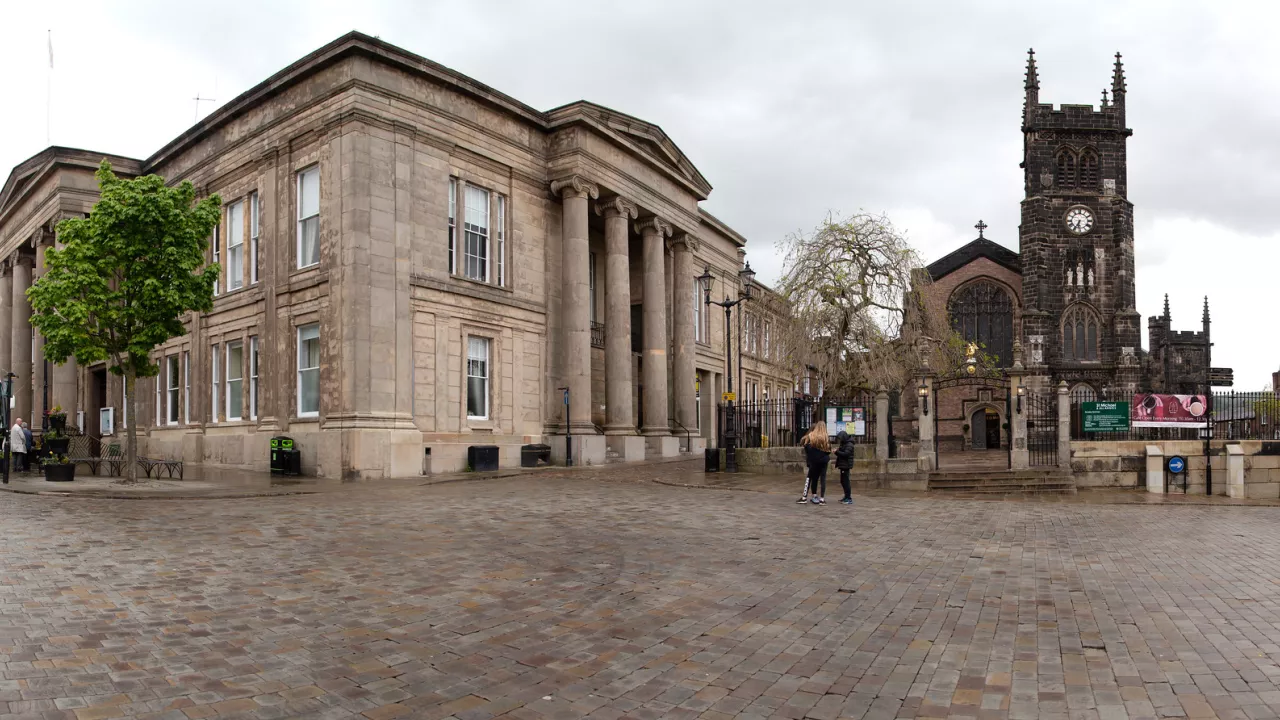 CheshireMACCLESFIELDStMichaelAllAngels(TomParnellCC-BY-SA2.0)1