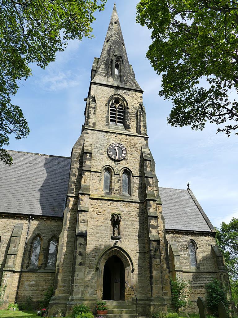 Image of the entrance to St Thomas