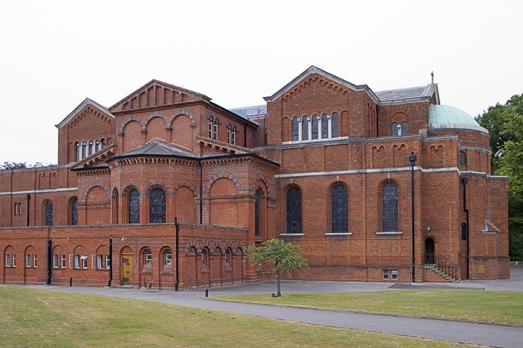 SurreySANDHURSTRoyalMemorialChapel(antonymcallumCC-BY-SA3.0)1